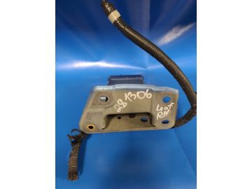 wspornik wzmocnienia przedniego zderzaka praw. NISSAN LEAF 10-17