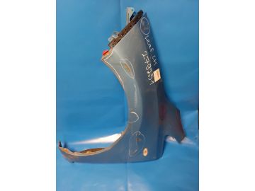 przedni błotnik lew. NISSAN LEAF 10-17