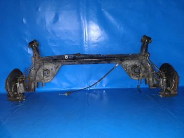 Belka tylnego zawieszenia NISSAN LEAF 10-17