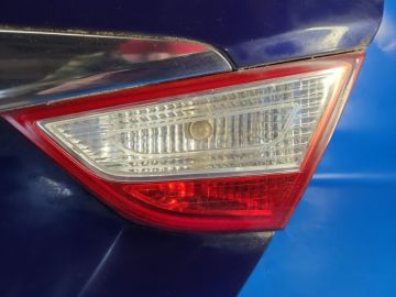 Lampa tylna wewnętrzna praw. HYUNDAI SONATA YF 10-14