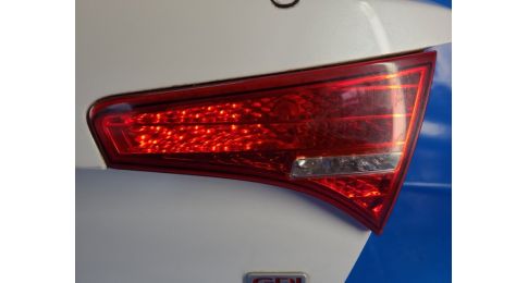 Lampa tylna wewnętrzna praw. KIA OPTIMA TF 11-16 Lampa tylna wewnętrzna praw. KIA OPTIMA TF 11-16
