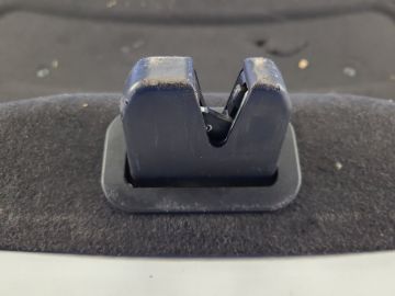 zamek pokrywy bagażnika HYUNDAI GENESIS SEDAN 08-13