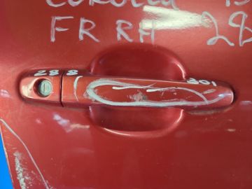 Zewnętrzna klamka drzwi przed. praw. TOYOTA COROLLA 150 06-13