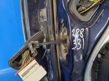 Ogranicznik drzwi przed. praw. HYUNDAI ELANTRA HD 06-11