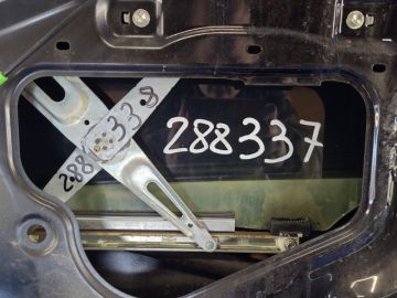 Szyba drzwi przed. praw. TOYOTA RAV4 05-12