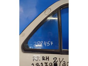Stała szyba drzwi tyl. praw. TOYOTA YARIS 05–11