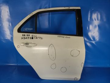 Drzwi tyl. praw. TOYOTA YARIS 05–11