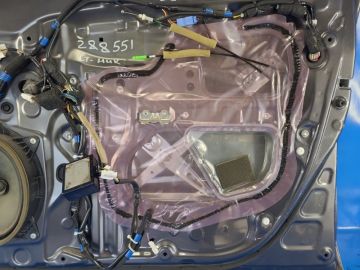 Podnośnik szyby przed. praw. TOYOTA PRIUS PLUS 11-14