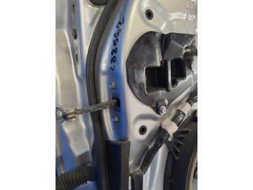 Ogranicznik drzwi przed. praw. TOYOTA PRIUS - 30 09-17