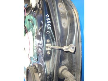 Ogranicznik drzwi przed. lew. TOYOTA RAV4 05-12