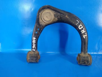 Górne ramię przedniego zawieszenia lew. TOYOTA HILUX 2015–