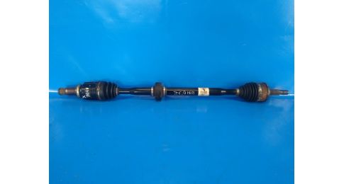 Półoś Przednia praw. TOYOTA AURIS 13-18