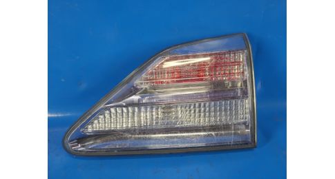 Lampa tylna wewnętrzna praw. LEXUS RX350/450 09-15