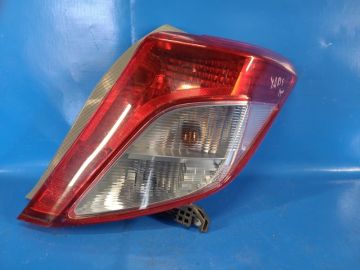 Lampa Tylna praw. TOYOTA YARIS 11-20