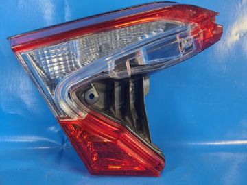 Lampa tylna wewnętrzna lew. TOYOTA C-HR 16-
