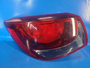 Lampa Tylna lew. MAZDA 2 DE 07-15