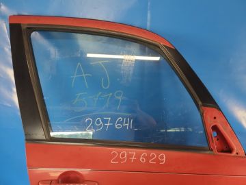 Szyba drzwi przed. praw. SUZUKI SX4 06-13