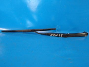 Ramię przedniego wycieraczka praw. MAZDA MX-5 15-