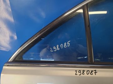 Stała szyba drzwi tyl. praw. TOYOTA CAMRY 40 06-11