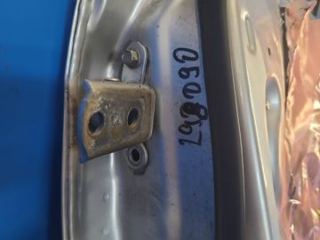 Górny zawias drzwi tyl. praw. TOYOTA CAMRY 40 06-11