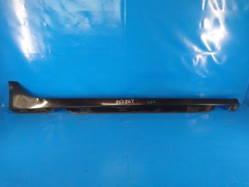 zewnętrzna osłona progu praw. AUDI A6 (C7) 11-18