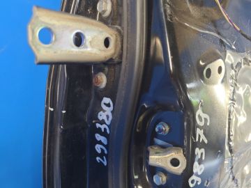 Górny zawias drzwi przed. praw. MITSUBISHI MIRAGE 13-