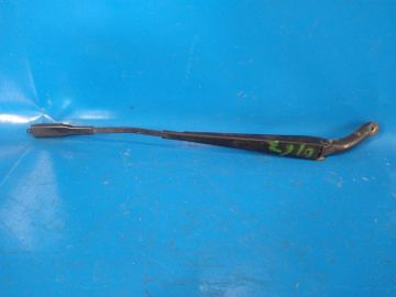 Ramię przedniego wycieraczka praw. VOLVO XC70 00–07