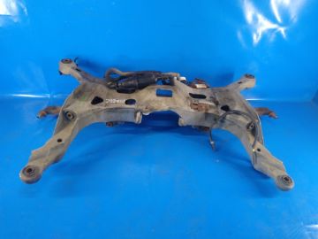 Belka tylnego zawieszenia VOLVO XC70 00–07