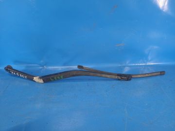 Ramię przedniego wycieraczka praw. TOYOTA CAMRY 40 06-11