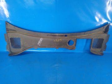 Osłona pod przednią szybę VOLVO S60 10-13