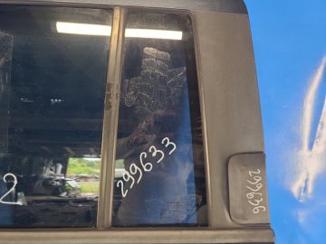 Stała szyba drzwi tyl. lew. JEEP COMPASS 06-16