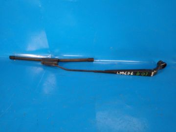 Ramię przedniego wycieraczka praw. DODGE CALIBER 06-11