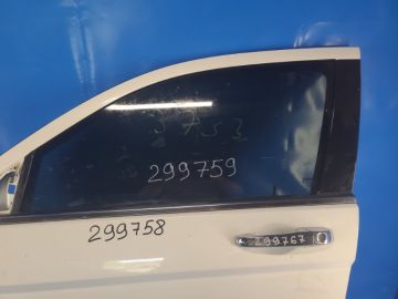 Szyba drzwi przed. lew. CHRYSLER 200 10-14