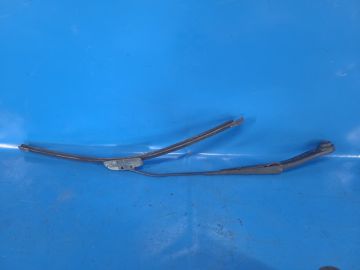 Ramię przedniego wycieraczka lew. CHRYSLER 200 10-14