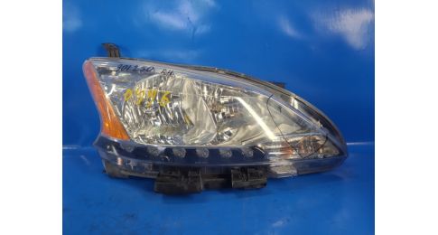 Reflektor Lampa przednia praw. NISSAN SENTRA B17 12-21
