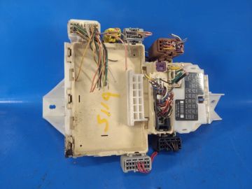 Skrzynka bezpiecznikow wewnętrznych SUZUKI SX4 06-13