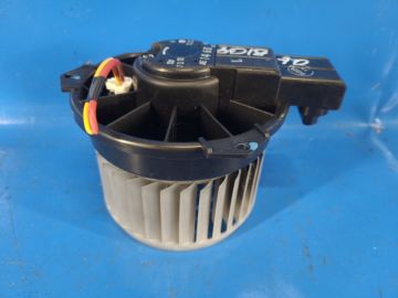 silnik nagrzewnicy MITSUBISHI MIRAGE 13-