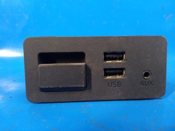 Adapter USB MAZDA MX-5 15-