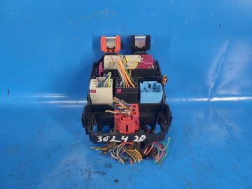 Skrzynka bezpiecznikow wewnętrznych AUDI A6 (C7) 11-18