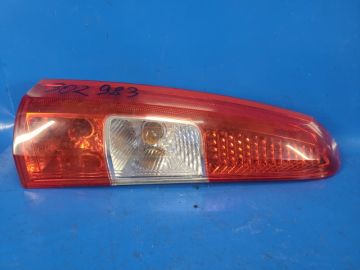 Lampa Tylna lew. VOLVO XC70 00–07