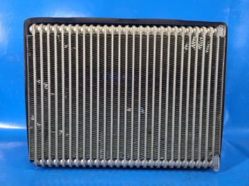 Parownik klimatyzacji VOLVO XC70 00–07