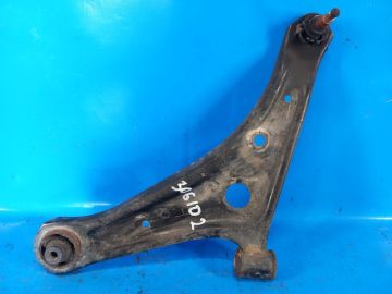 Dolne ramię przedniego zawieszenia lew. MITSUBISHI MIRAGE 13-