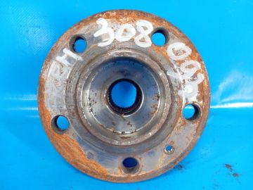 Piasta przed. praw. VOLVO XC70 00–07