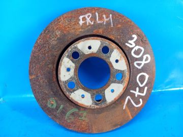 Przednia tarcza hamulcowa VOLVO XC70 00–07