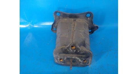 wspornik wzmocnienia przedniego zderzaka praw. LEXUS IS250/350 05-13