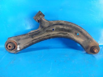 Dolne ramię przedniego zawieszenia praw. NISSAN SENTRA B17 12-21