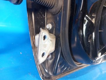 Dolny zawias drzwi przed. praw. TOYOTA PRIUS - 20 03-11