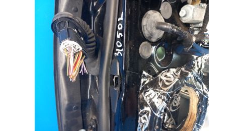 Ogranicznik drzwi przed. praw. LINCOLN MKZ 13-20