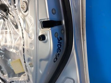 Zamek drzwi przed. praw. TOYOTA PRIUS - 30 09-17