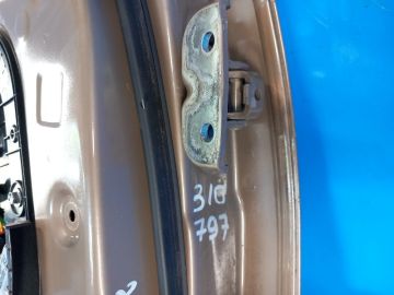 Górny zawias drzwi tyl. lew. KIA SOUL PS 13-19